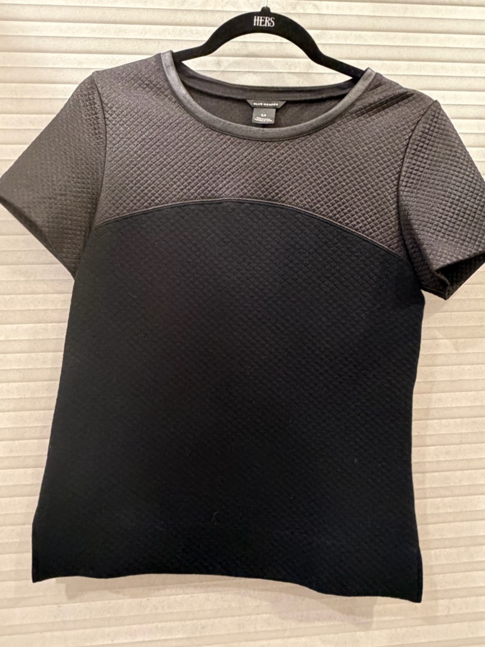 Club Monaco Two-Tone Black Short-Sleeve Quilted Tee